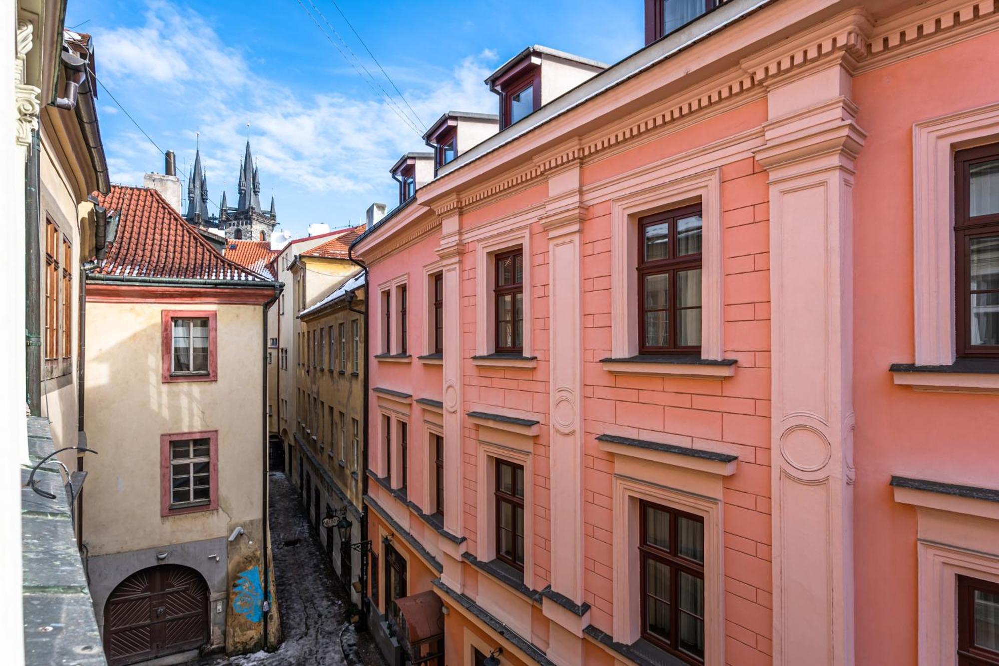 Wishlist Residences - Old Town Square Apartamento *